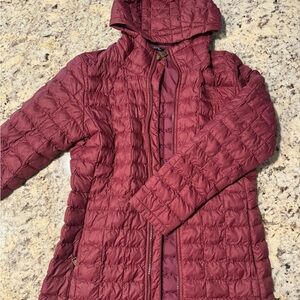 The North Face Girls ThermoBall hooded jacket - size L 14/16